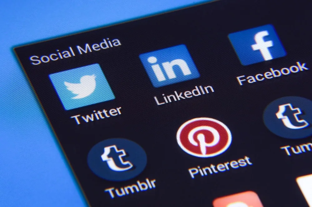 Fotografía ilustrativa de plataformas y redes sociales
